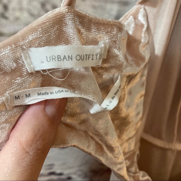 Urban Outfitters Blush Nude Crushed Velvet Romper - Picture 7 of 10